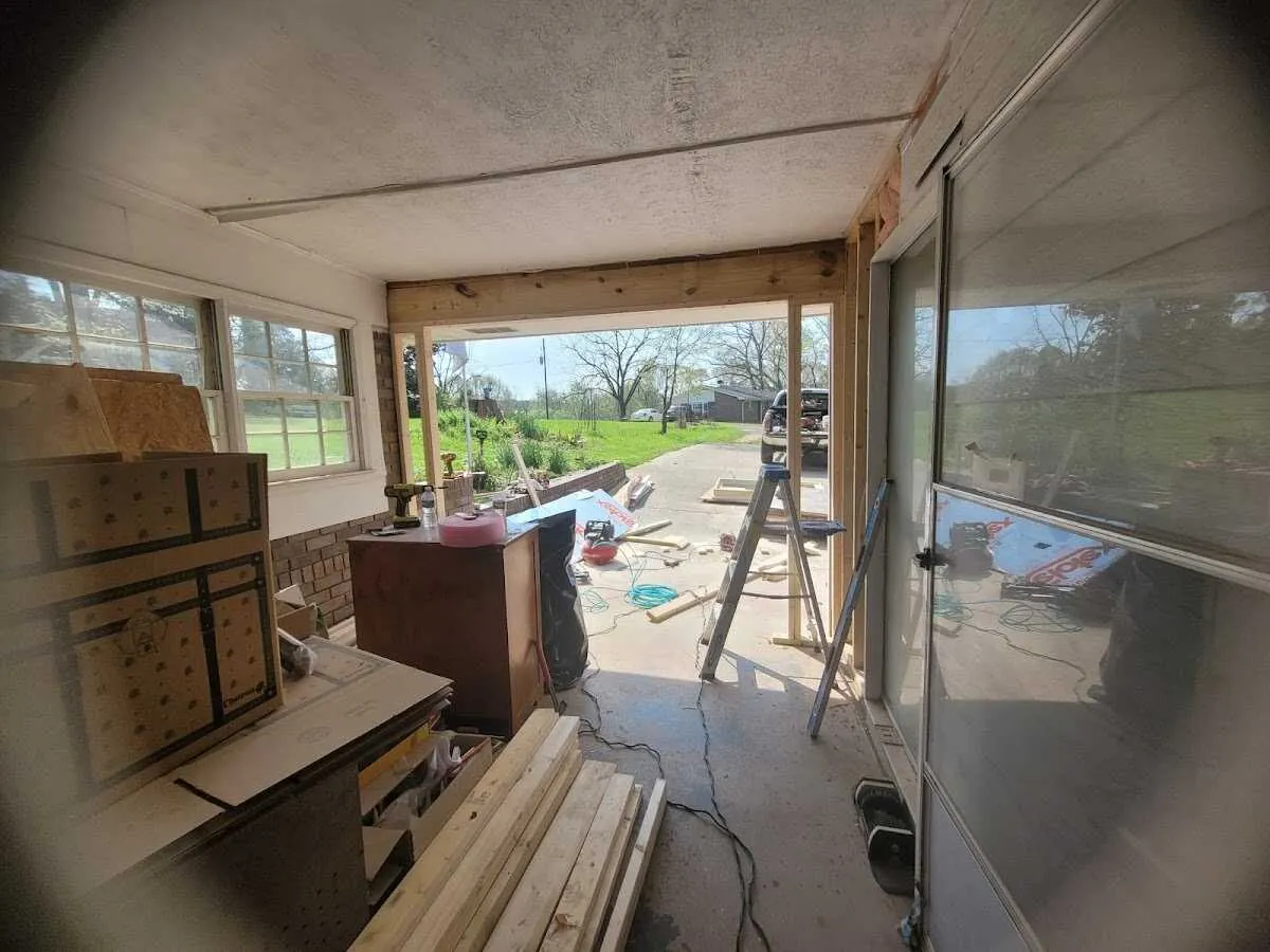 Air movers and dehumidifier for Drying & Dehumidification in Shawano